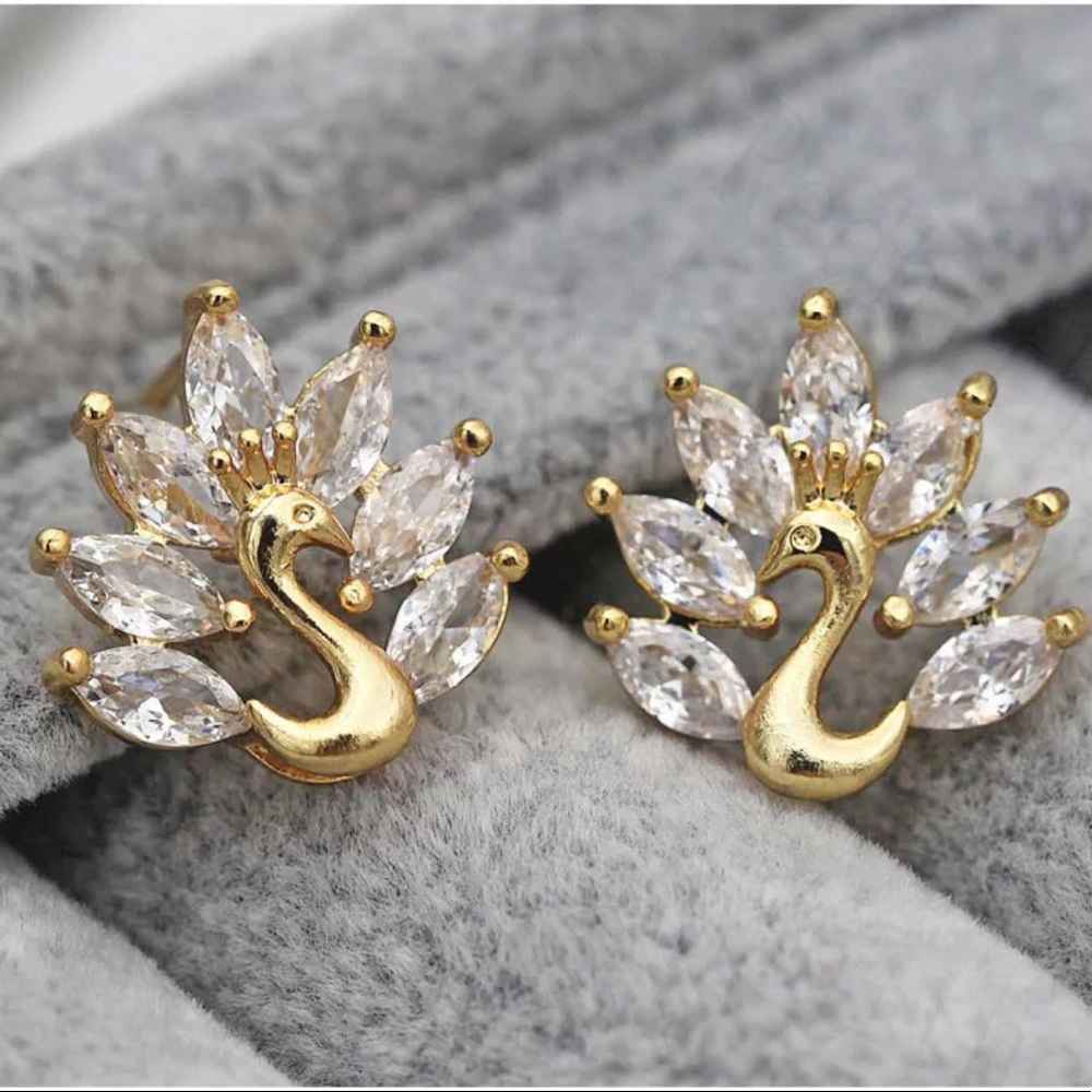 NEW* peacocks animal crown earrings - Picture 1 of 2